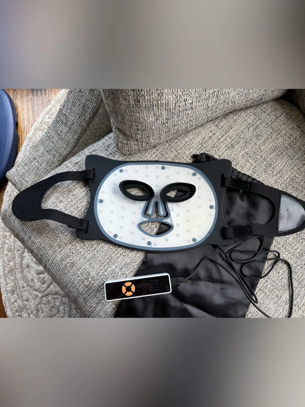 LIKE NEW! Infrared LED mask